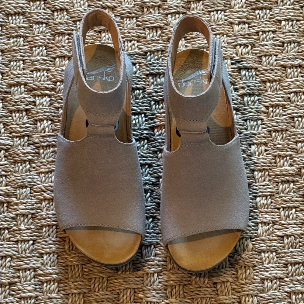 Dansko Taylin Nubuck Taupe Open-Toe Sandals